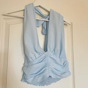 Topp - Blå topp från Gina Tricot!