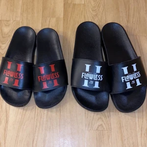 Flawless - Svart röd strlk 39, svart vit strlk 44