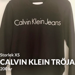 Calvin Klein tröja - Svart sweatshirt från CK. Använd 1 gång. 