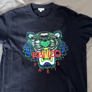 Kenzo t-shirt - Använd få gånger. Storlek m, nyskick