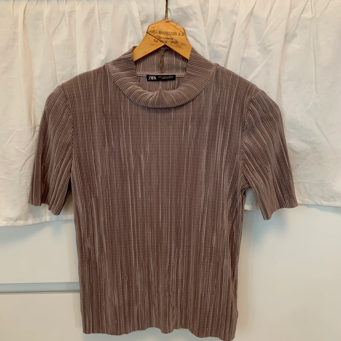 Beige topp från Zara (S)