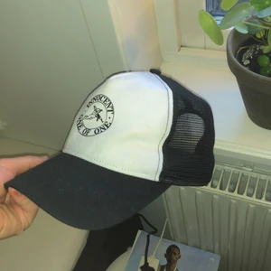 One of one keps - Köpt på drop, säljer pga att jag inte använder den. 