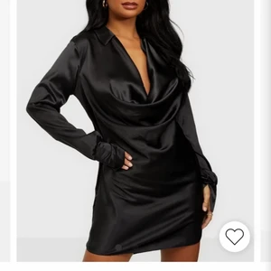 Nyårsklänning - Förra årets nyårsklänning så endast använd en gång! Jättefin!!!!❤️