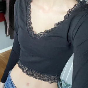 långärmad topp xs even&odd - Söt långärmad kort topp från even&odd i storlek XS (passar även S). Endast använd 2 gånger!!! (frakt 24kr)