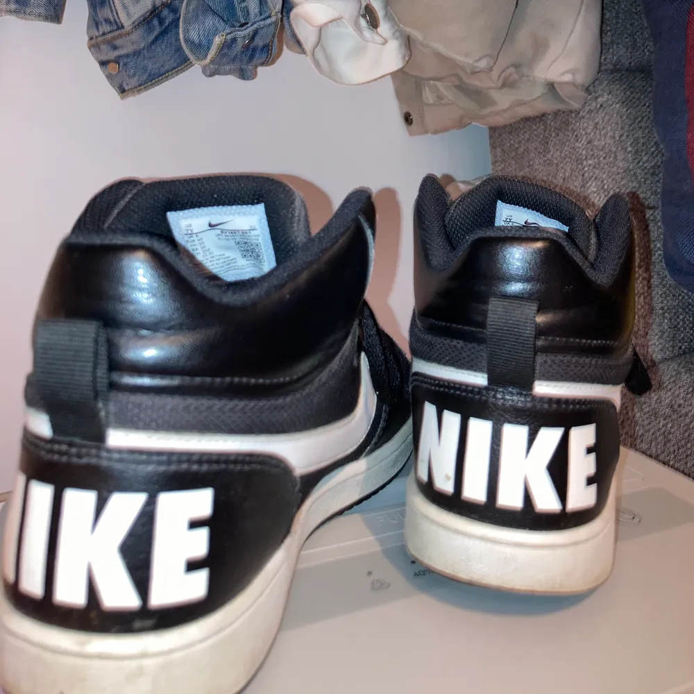 Nike skor säljer pga använder andrig☺️. Skor.