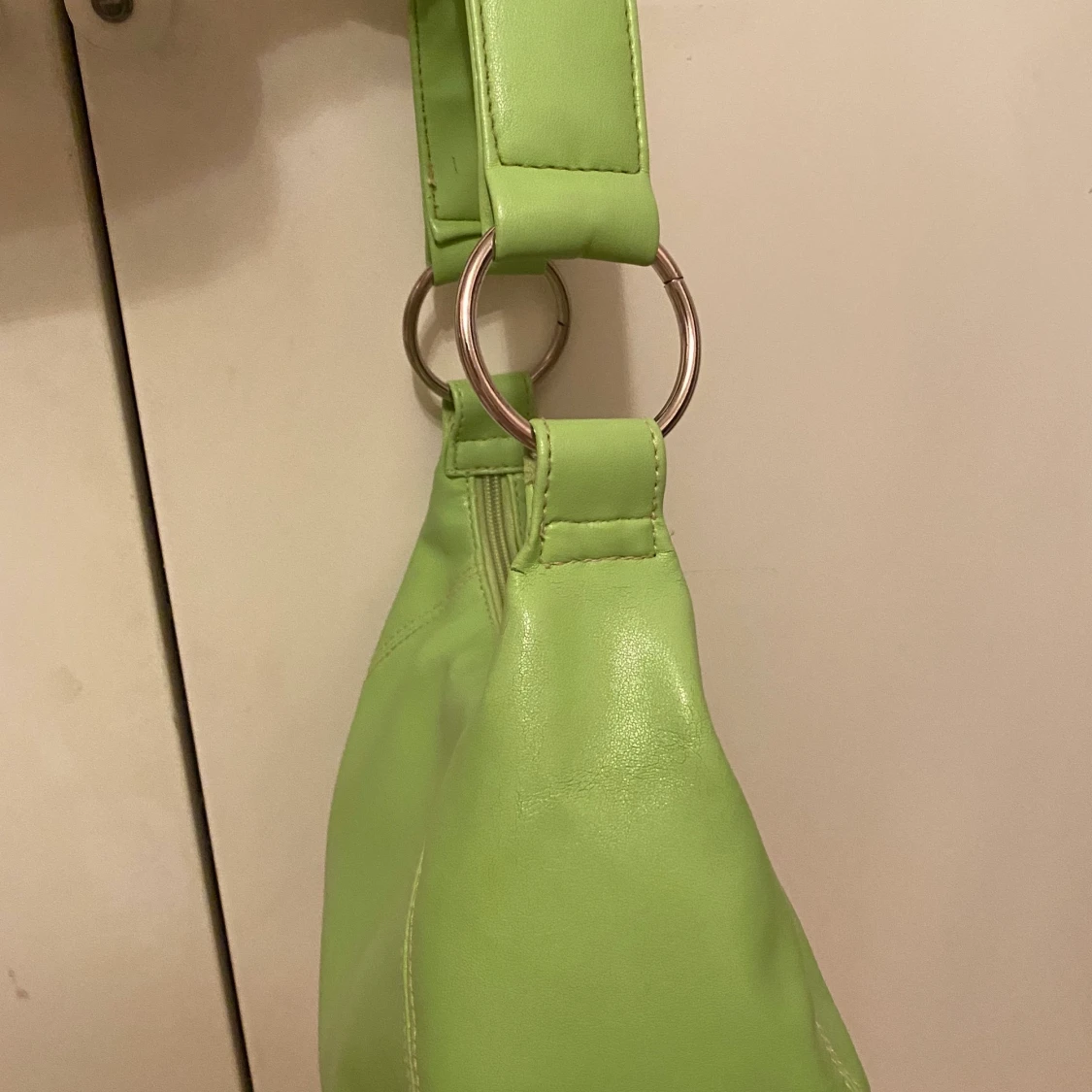 Limegrön axelväska - 90
