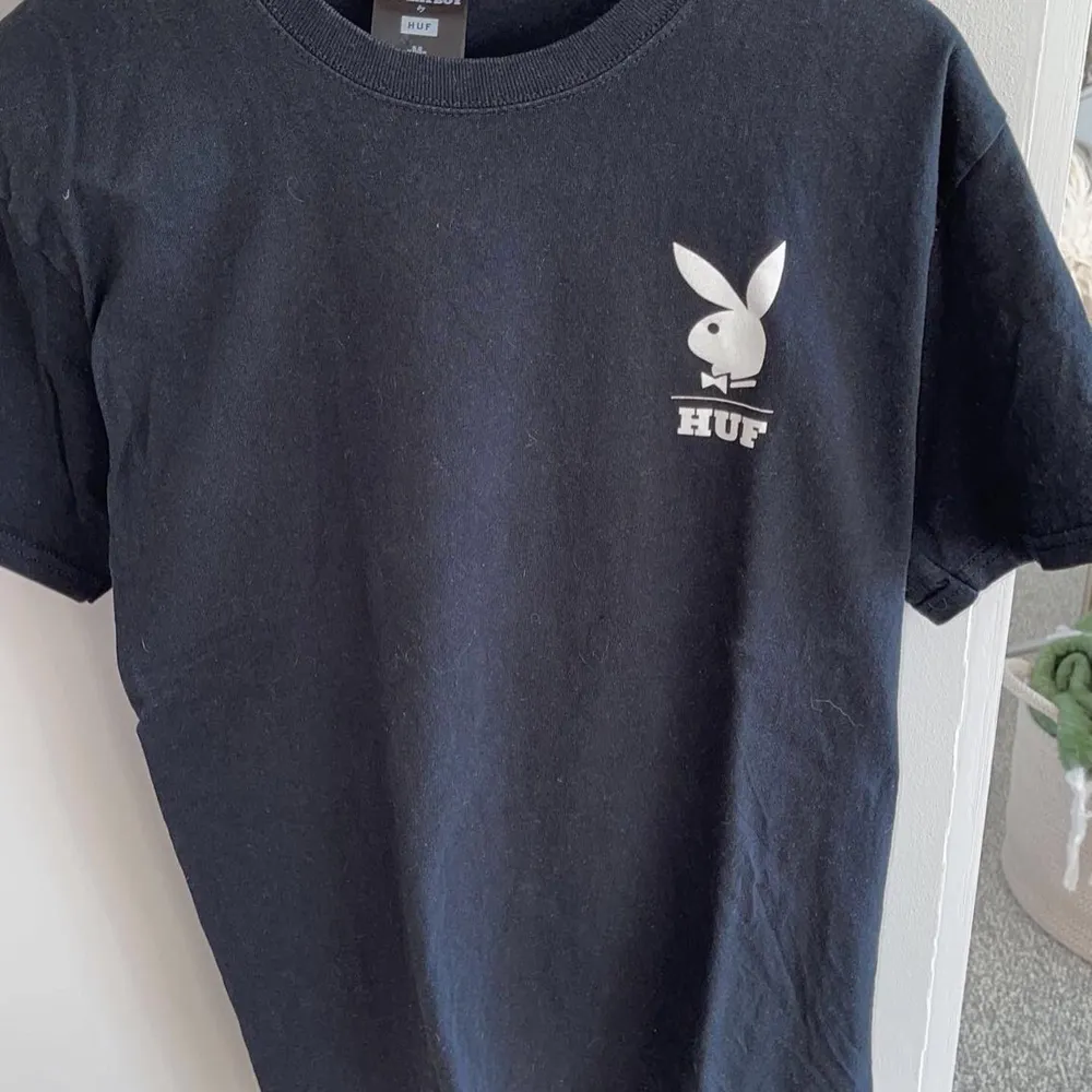Playboy T-shirt, Size Medium, Condition 10/10, Price 300 SEK. T-shirts.