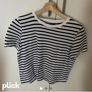 Zara - T-Shirt ifrån zara! Strl S/M. Frakt ligger på 45!