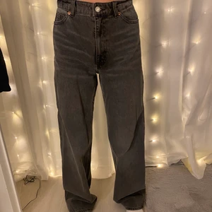 monki jeans strl 26 - jättefina monki jeans 