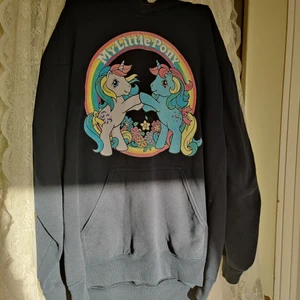 My Little pony hoodie - Jättefin My Little pony hoodie,köpt för några år sedan 🥰
