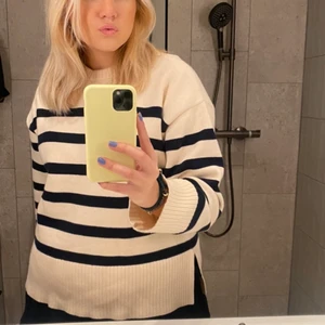 Randig tröja  - Super fin randig tröja från zara💕💕