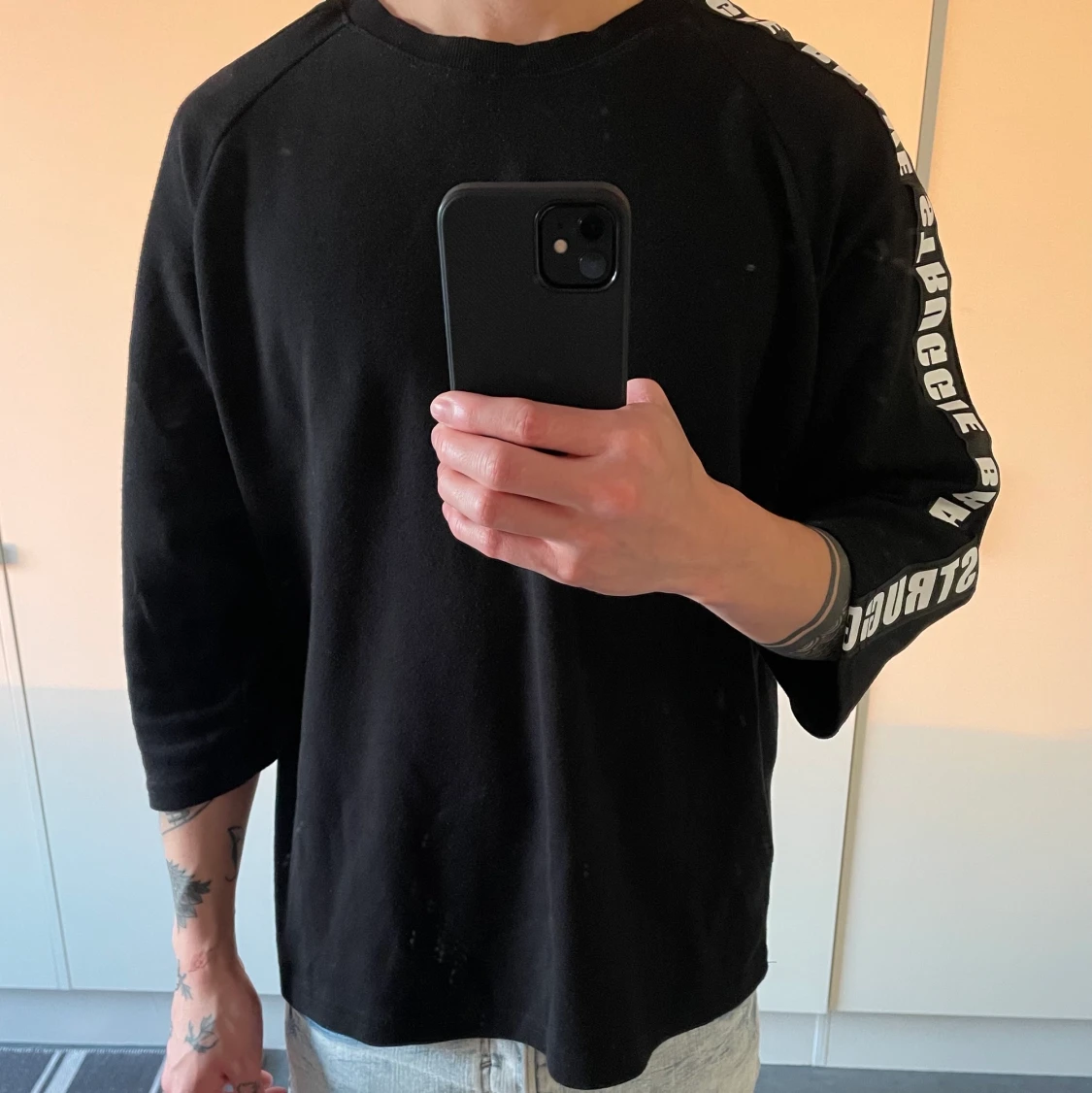 Svart t-shirt/ tröja - 90