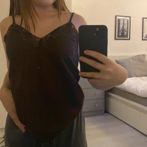 Linne - Säljer denna jättefina bruna linnet som tyvärr aldrig kommer till användning💗 den är i storlek xs