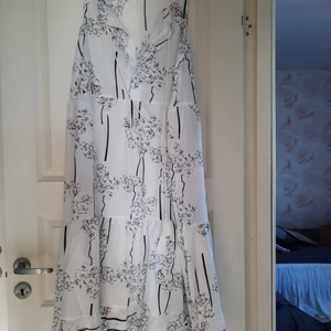 Vacker oanvänd klänning - Vacker oanvänd sommar klänning  st L