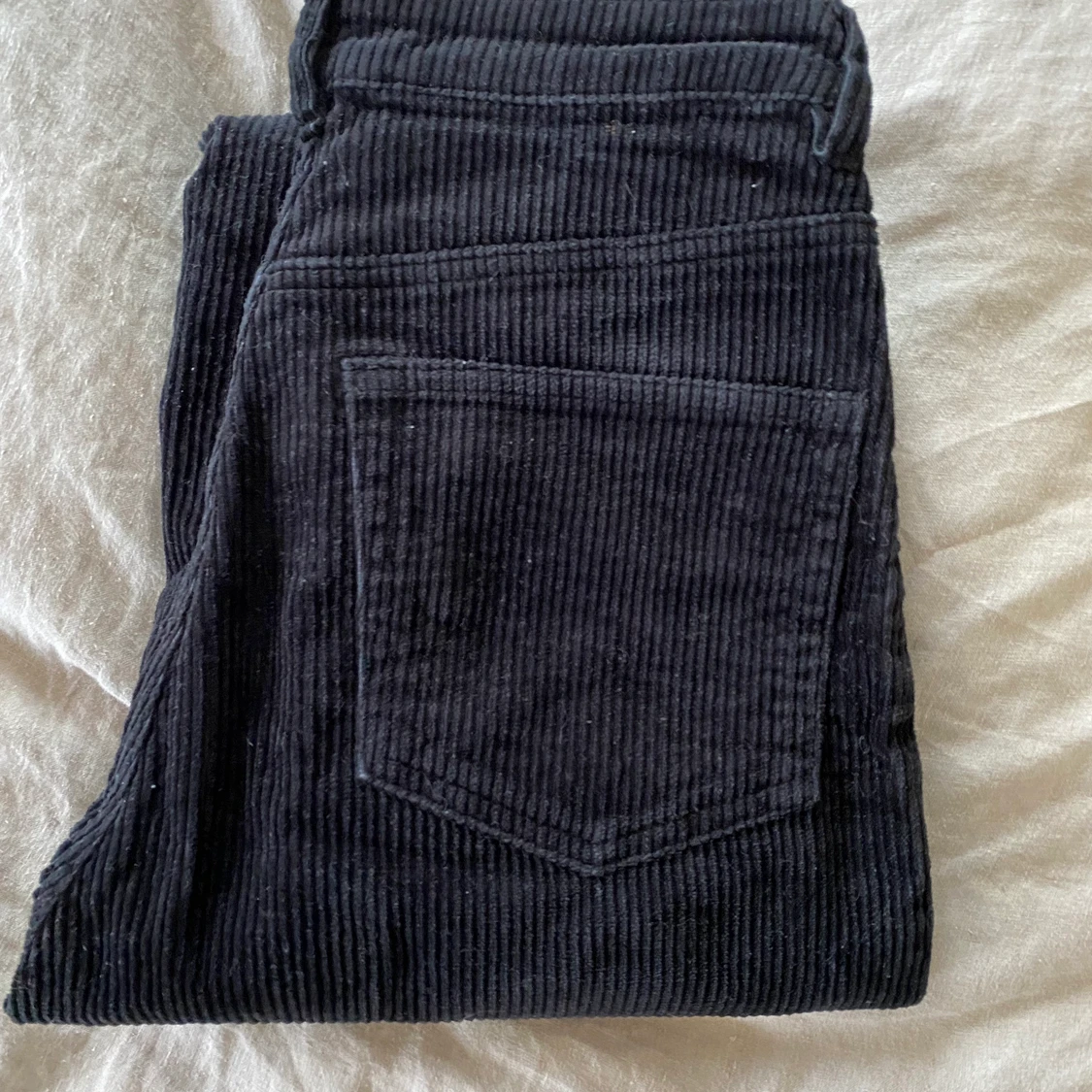 Manchesterbyxor WEEKDAY stl 36 - 90