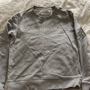 Calvin klein Jens stl M - Knappt sliten
