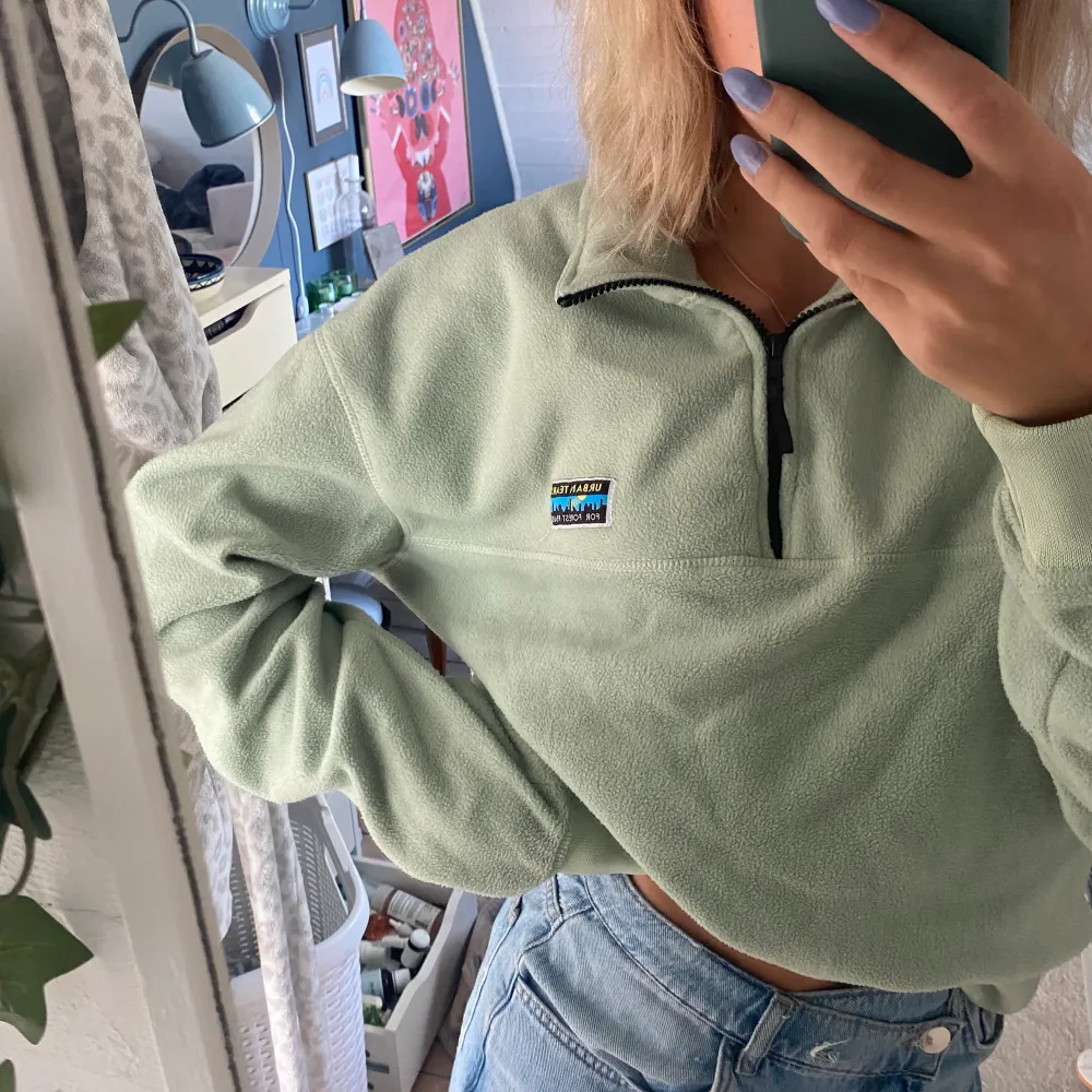 så mysig oversized fleece med half-zip! Blir din för 100+frakt💚. Tröjor & Koftor.