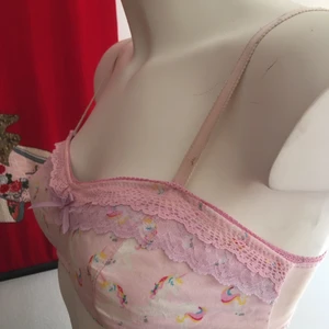 Bandeau top  - Från etsy. Finaste kvaliteten även om den är använd några gånger. Kvitto på 699kr finns att få. 