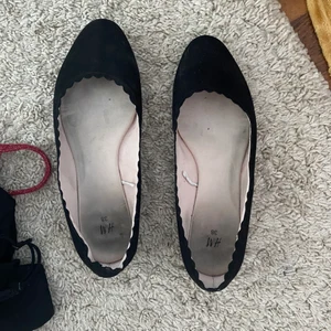 Skor - Säljer mina använda ballerina sandaler från hm