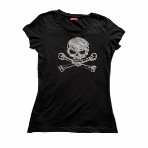 Cool dödskalle-tröja - Cool dödskalle-tröja☠️☠️☠️