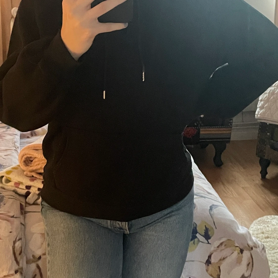 Svart nyskick hoodie - 90