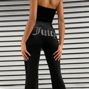 Mjukis<3 - Säljer dessa då de inte kommer till användning. Använd ca 1-2 gånger. Bra skick och super sköna. Köpta för 799kr. Storlek s men skulle passa både s och xs. Pris kan diskuteras. (Står inte för postens slarv)