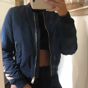 Bomberjacka - Bomberjacka från VERO MODA✨ Storlek S