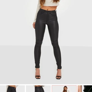 Skinnbyxa 50kr - Säljer mina skinn imiterade byxor från only för 50kr. Ord pris är 399kr. Dom är i storlek M och längd 30