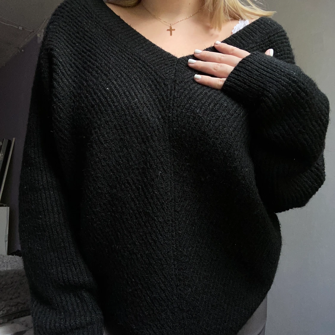 Svart stickad tröja från H&M - 90