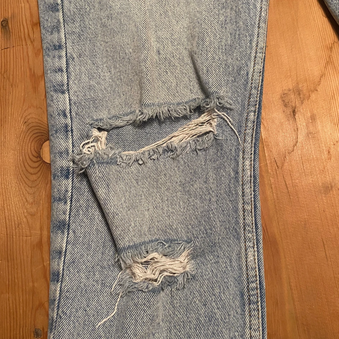 Slitnajeans i storlek S - 91