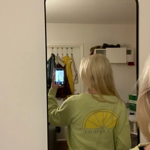 Acqua limone tröja - Acqua limone tröja i bra skick.