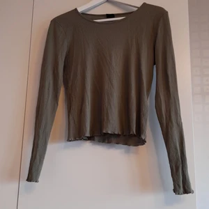 Tröja  - Storlek L.