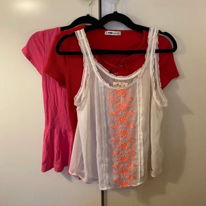 KLÄDESPAKET - Tre stycken toppar från hm, hollister och new yorker. Från vänster till höger är det strl XS,M och S. Defekters kan finnas  t.ex är linnet lite nopprigt💖