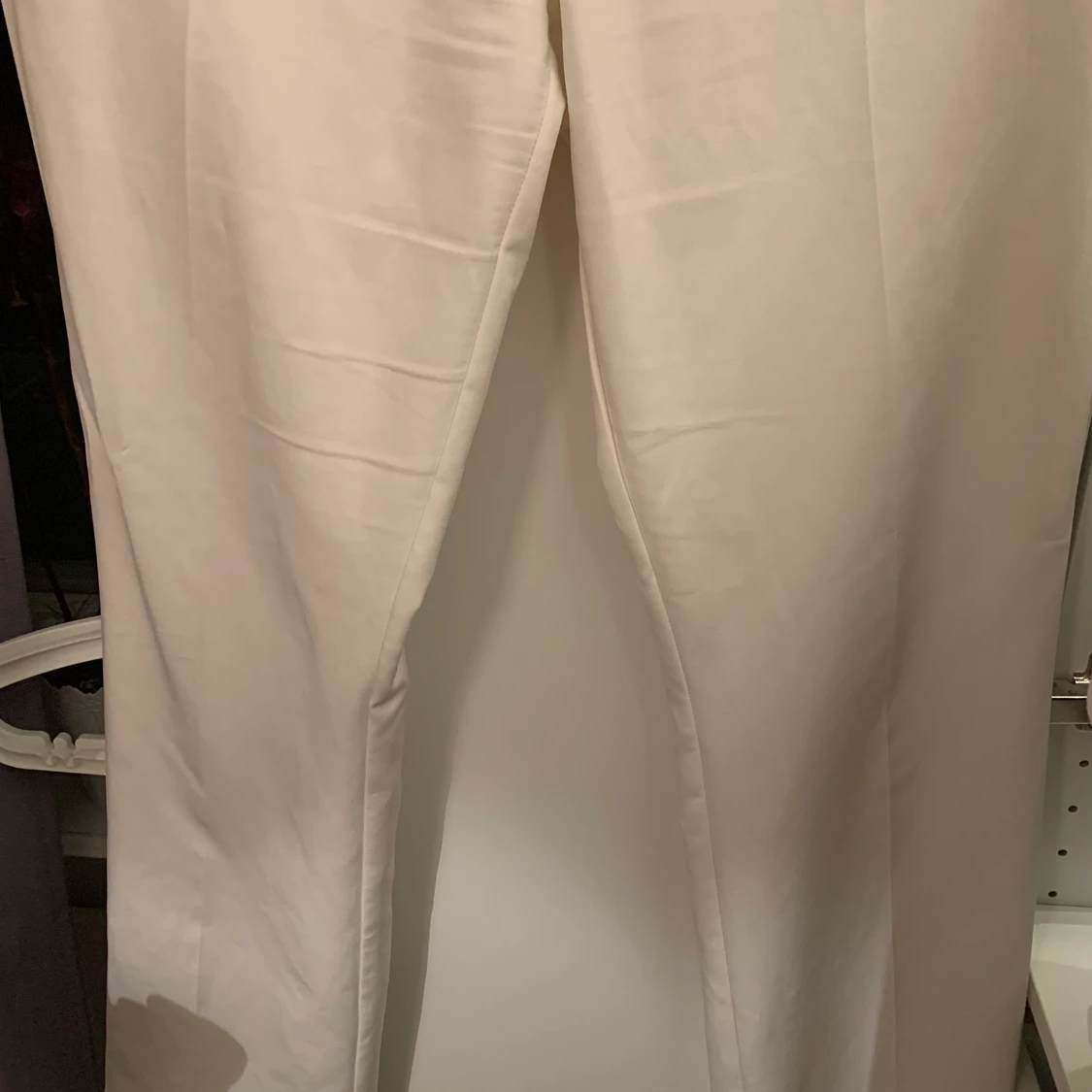 Vita kostymbyxor - 90