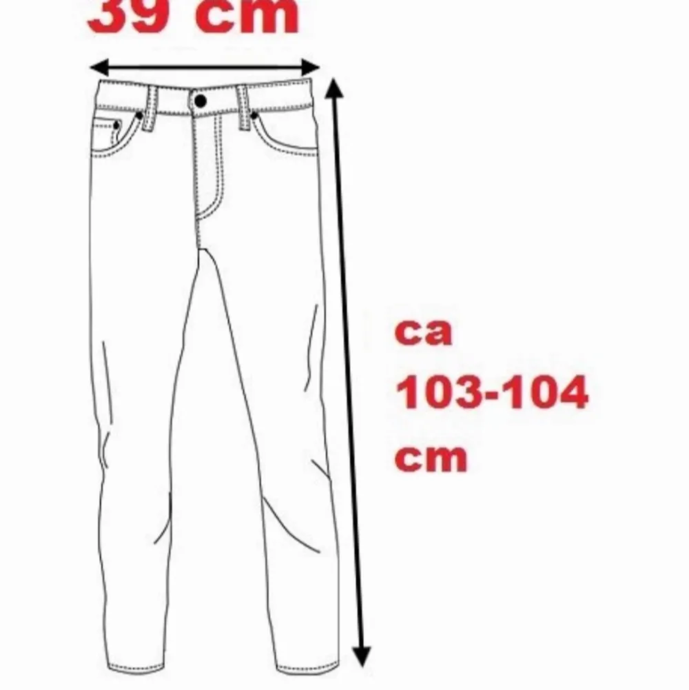 Säljer igen pga oseriös köpare! Mörkblåa lågmidjade jeans från action wear me tryck där bak. Lite skada längst ner på ena benet annars inget fel. Bara fråga om bild!! (Inget återköp). Jeans & Byxor.
