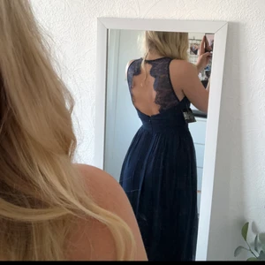 Balklänning  - Superfin marinblå balklänning