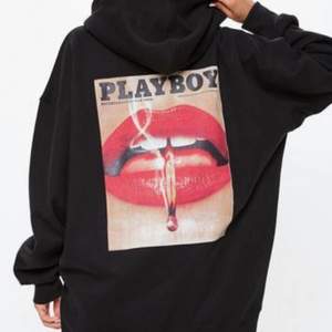 Säljer min fina Playboy tröja ganska oversized,knappt använd dm om du ä intresserad!