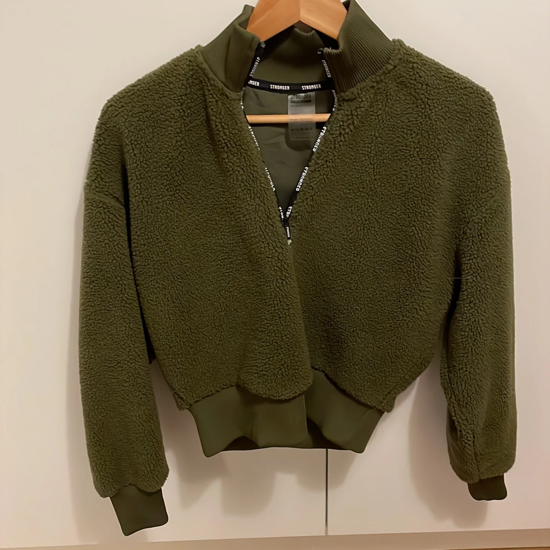 Mysig tröja från stronger