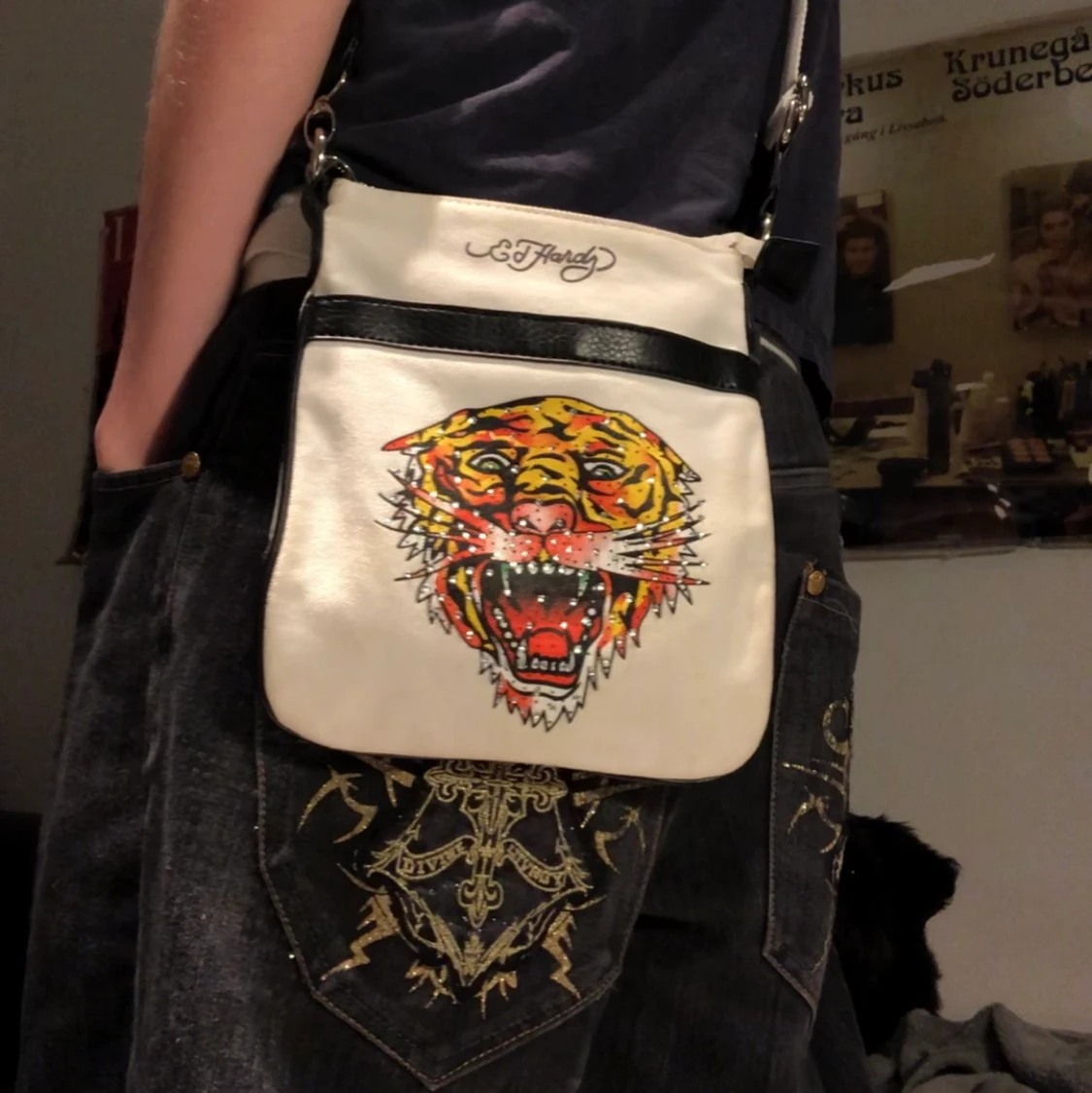 Ed Hardy väska med rhinestones