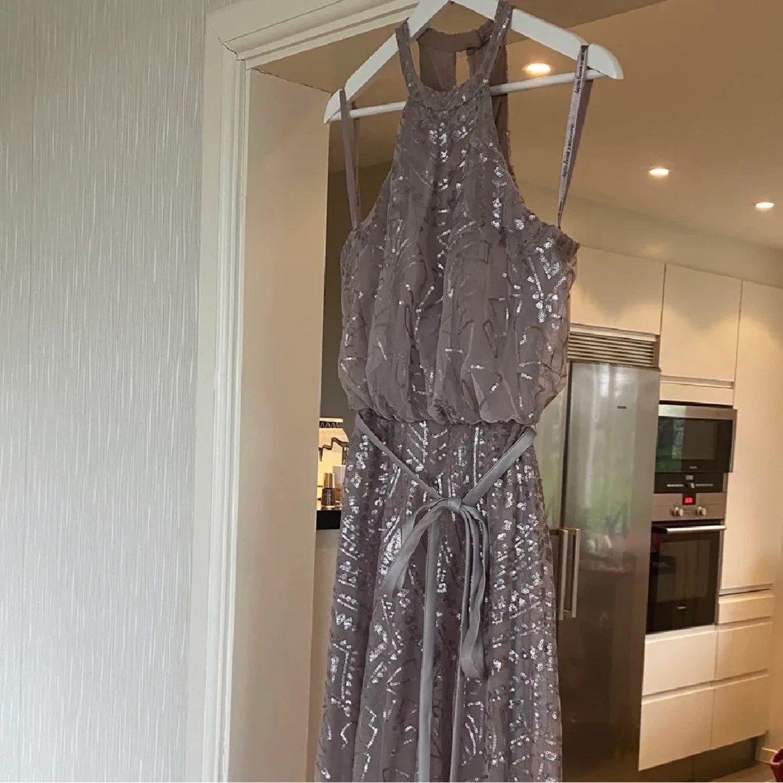 Balklänning med paljetter