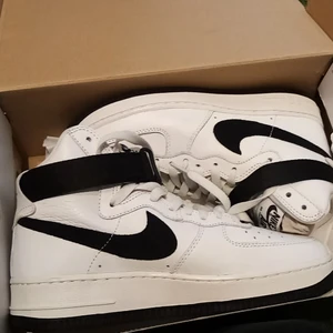 AIRFORCE 1 Hi RETRO QS - Size 40 1300kr