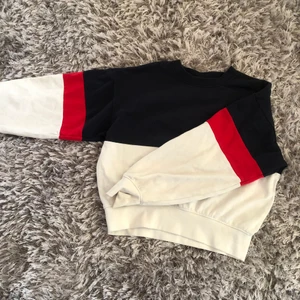 Tröja! - En oanvänd tröja som är super sött🥰