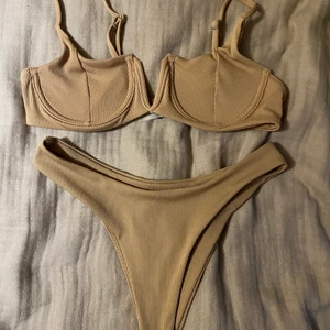 Bikini - Från Shein. Storlek S, passar XS-S. Frakt tillkommer. 