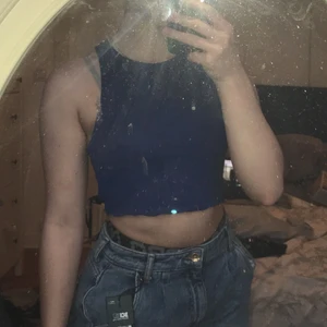 H&M - Linne från H&m 2 år gammalt knappt använt mörk blå