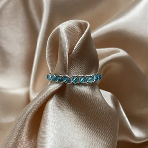 Så fin ring🧚🤩🌞❤️ - Du får själv välja färg på pärlorna och vilken ståltråd du vill ha guld/silver🥰 storleken anpassas efter just dig! ❤️ frakt tillkommer (13kr) 💓