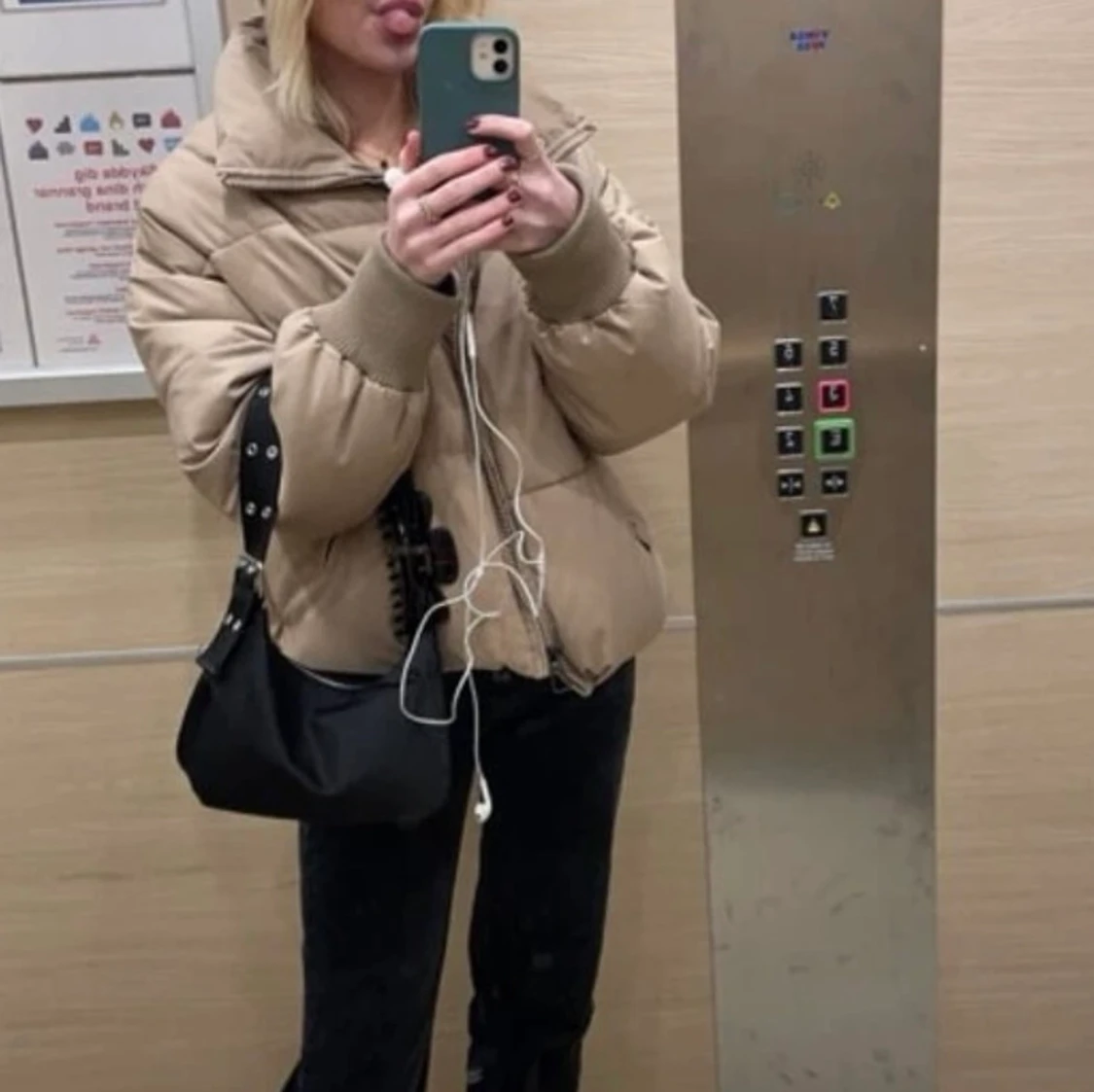 Beige puffet jacket 🤍 - 91