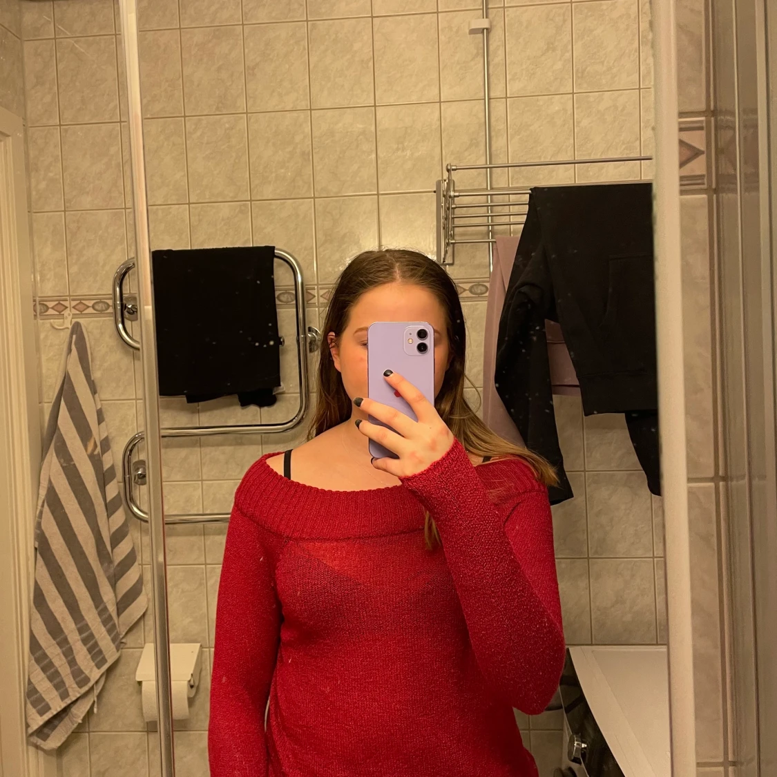 Röd stickad tröja storlek S