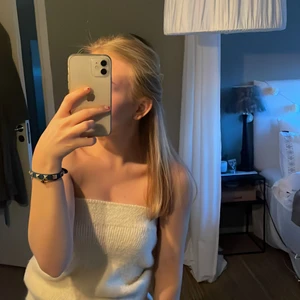 Stickad topp  - Jättefin stickad topp med en slits nedtill⚡️⚡️ 