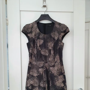 HUGO BOSS klänning stl.36 - HUGO BOSS klänning stl.36