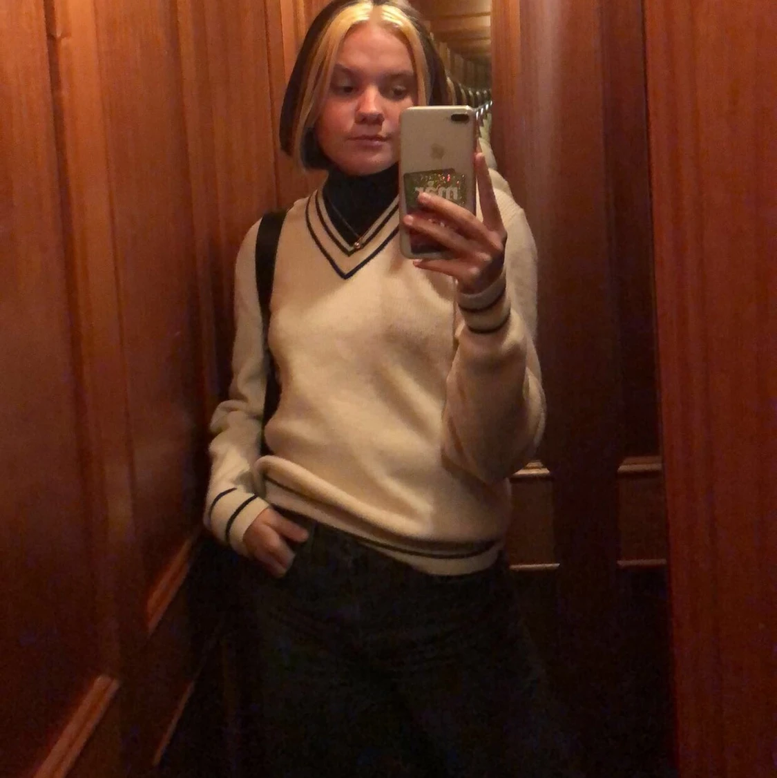 Beige stickad tröja 